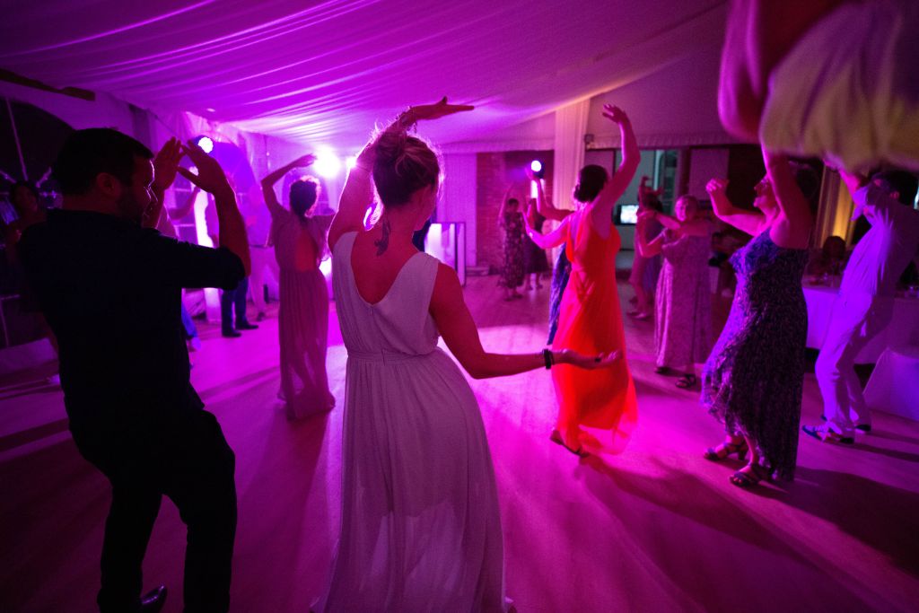 Piste de danse lors d'un mariage en Haute-Garonne (31) au Chateau Palays à Montesquieu-Volvestre